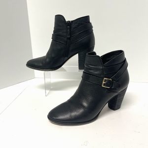 COLE HAAN‎ Womens Black Leather Booties Size 9B Buckle Moto Chic Grunge Baddie